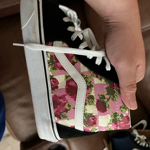 Rose vans - Picture 5 of 5